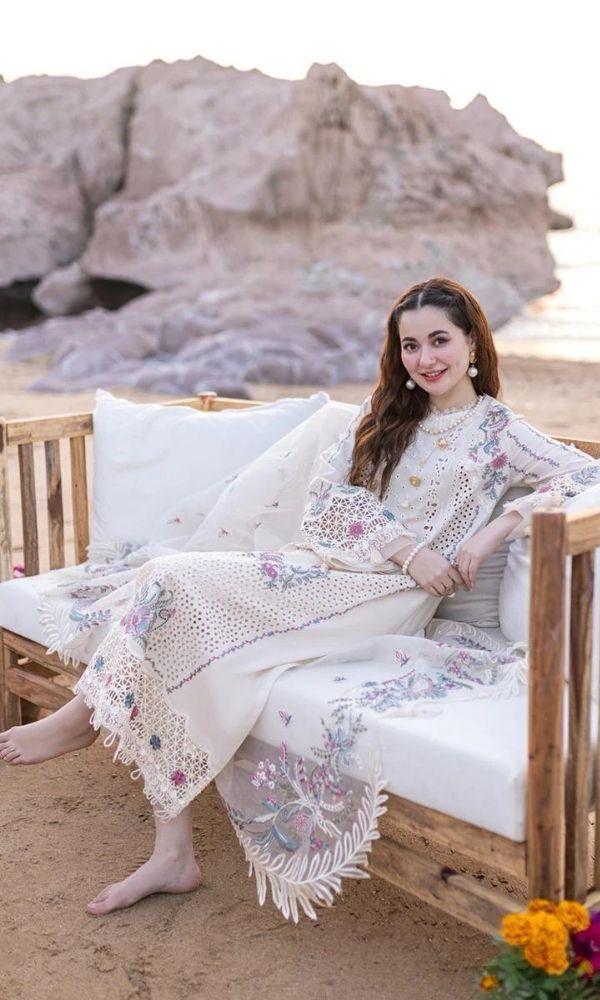 Qalamkar lawn 3PC Embroidered Unstitched